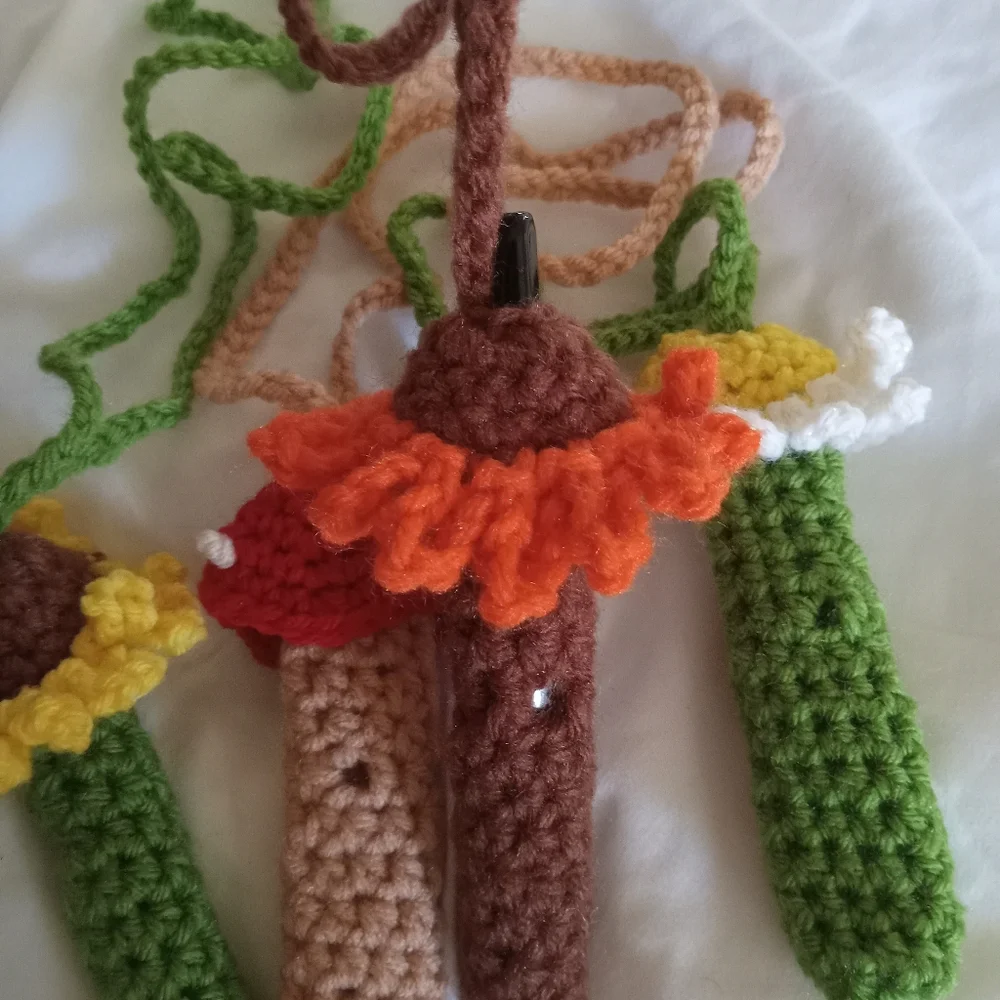 Handcrafted Pen holder crochet lanyard and keychains - Picture 2 of 8